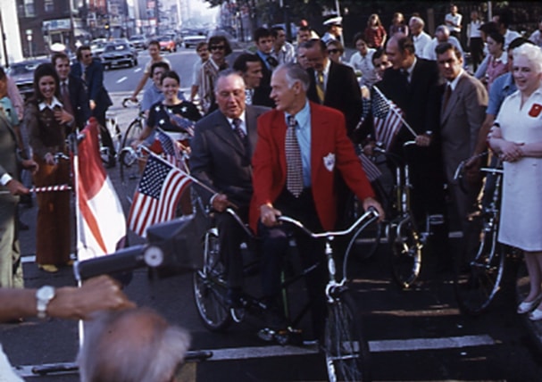 south side st. Patrick's day parade Mayor Daley 1971