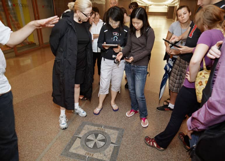 Chicago Pedway compass