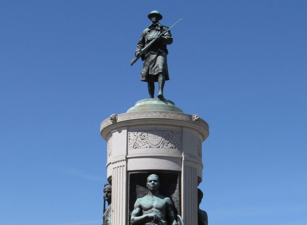 victory monument bronzeville