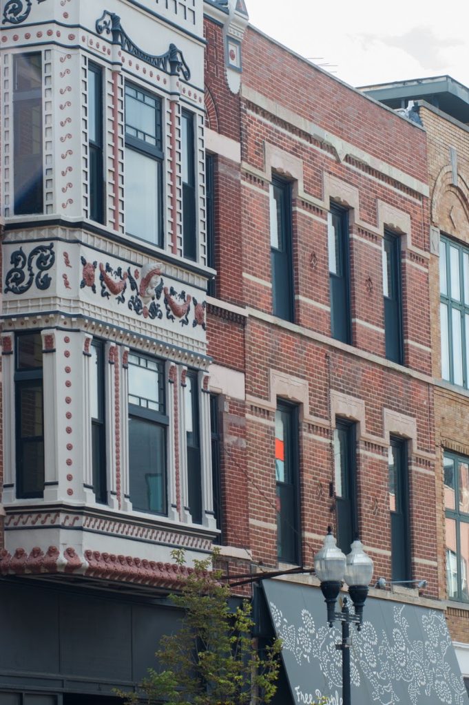 neighborhood of chicago custom private tour see historic buildings